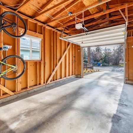 Mid Century Modern Boise-River Bungalow W/ Hot Tub Exterior photo